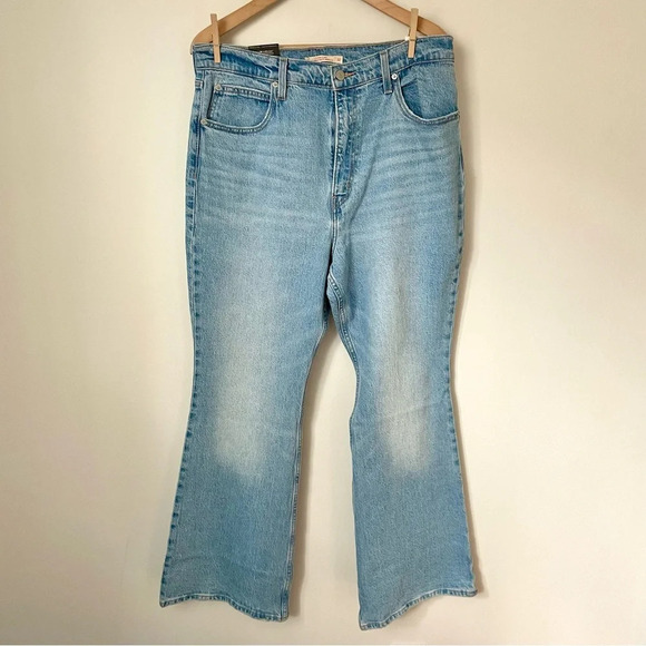Levi's 70's High Rise Flare Jeans Light Wash  32 - Picture 5 of 9